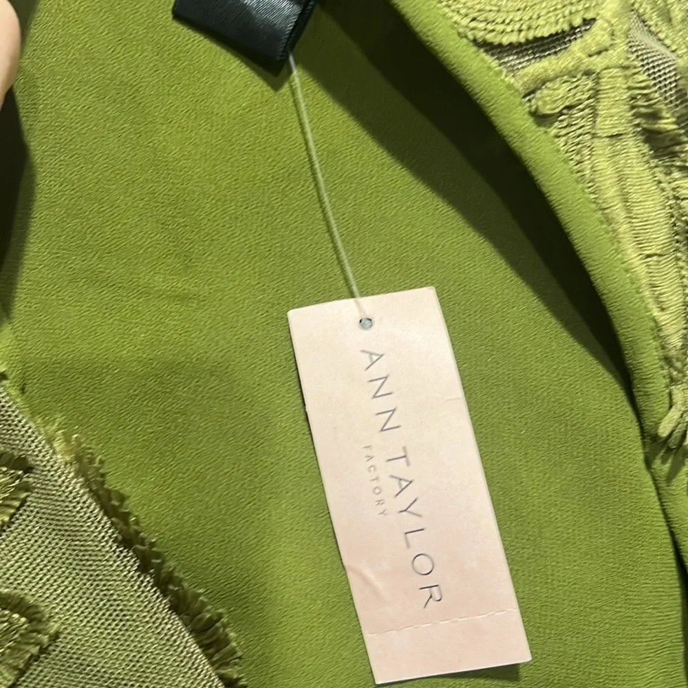 Ann Taylor Top - Picture 4 of 4